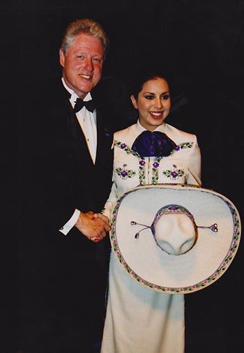 Nydia Rojas_Bill Clinton